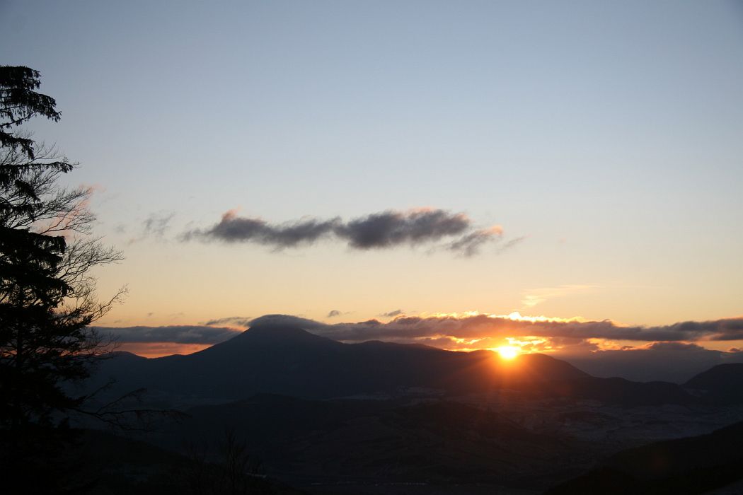 img_5785.jpg - Východ Slnka nad Chočom od Strungového príslopu (pod Osnicou)